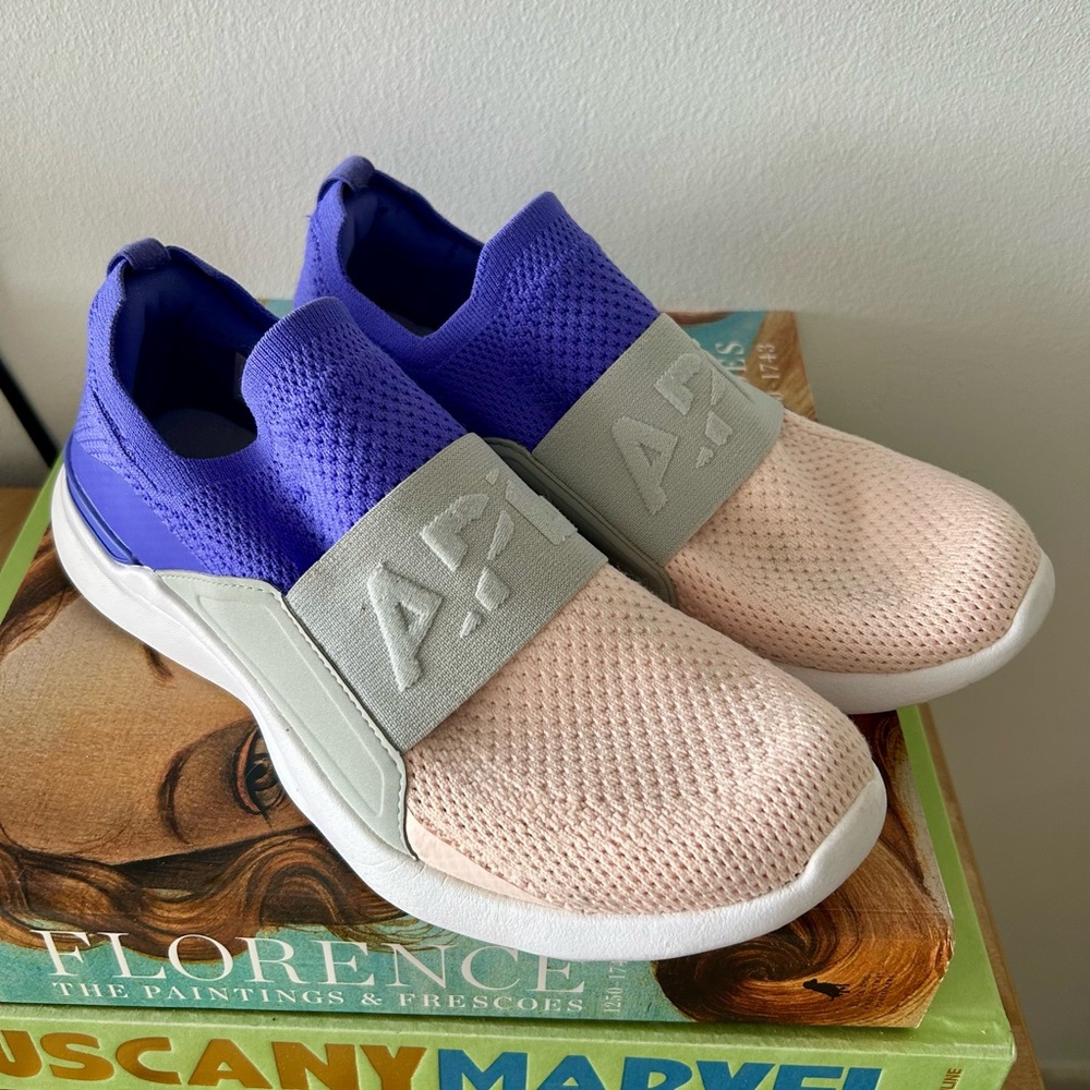 EXC APL Techloom Bliss Purple Pink Slip-on Sneakers 8 Running Walking Leisure